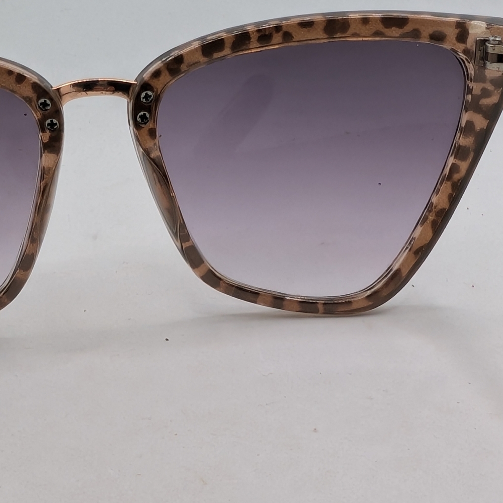 Steve Madden Leopard Print Cat-Eye Sunglasses EUC - Picture 8 of 11